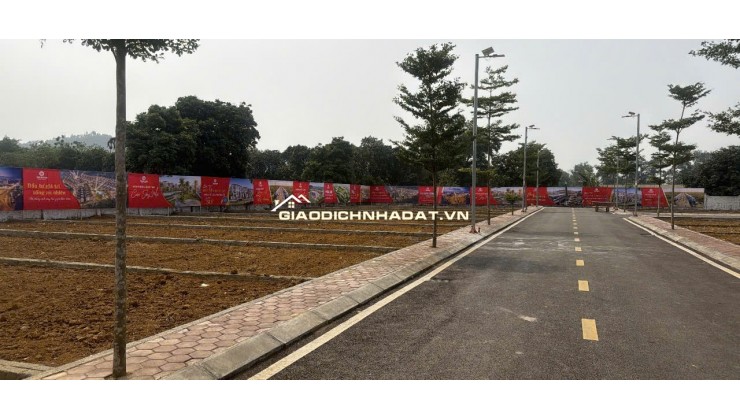 BÁN NHANH ĐẤT NỀN 2 MẶT ĐƯỜNG KINH DOANH CỔ ĐÔNG- HÒA LẠC-  RỘNG 5.2M X DÀI 19.5GIÁ HƠN 3 TỶ. DIỆN TÍCH 105M2